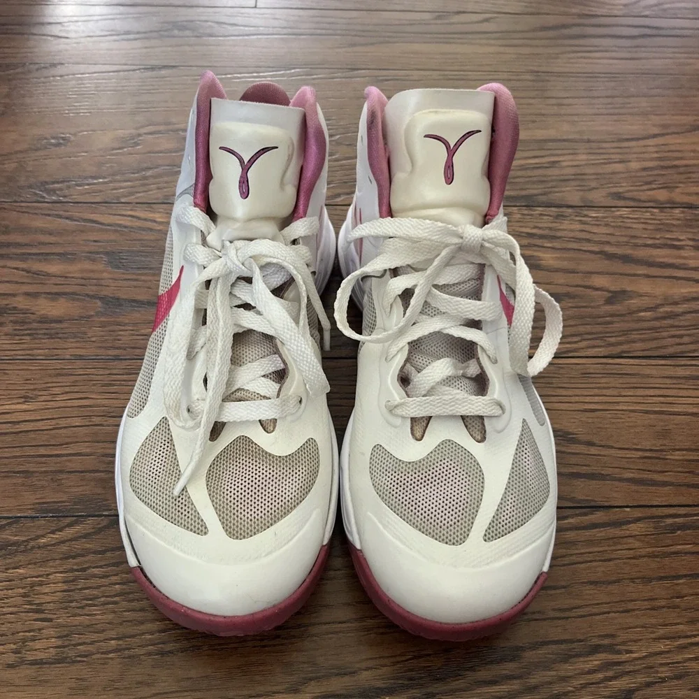 Nike Breast Cancer Ribbon Hyperfuse White Pink Shoe 525021-101 Women's Size 8
